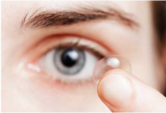 Como usar as lentes de contato